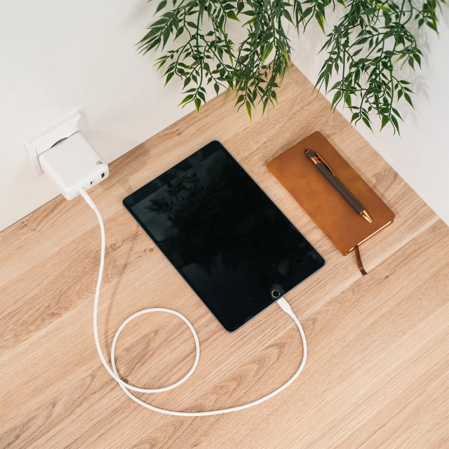 Aqiila Silicon USB-C/Lightni. 2.0 30W 1m Charging cable 