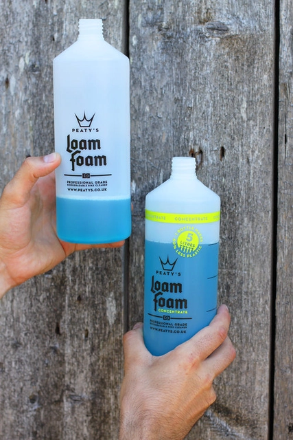 Peaty's LoamFoam Cleaner Konsentrat 1 L, Blandes 1:5, Gir 5 L Loam Foam 