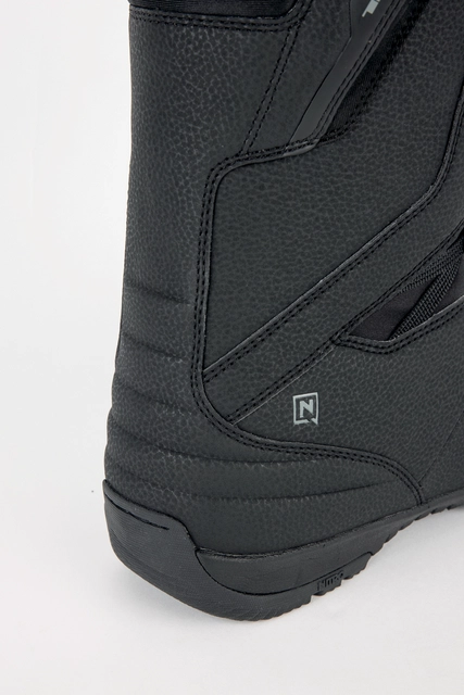 Nitro Venture TLS Black - EU40,5/MP265 