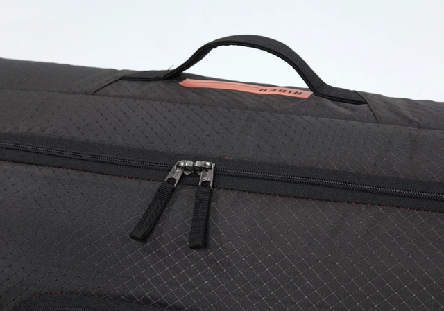 Nitro Tracker Wheelie Board Bag Raven 