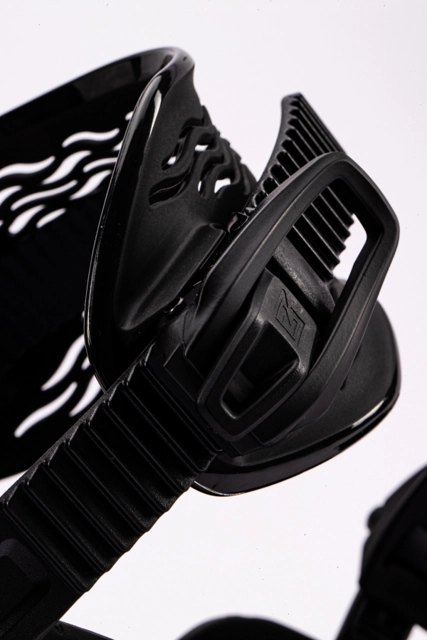 Nitro Fate Ultra Black - S 