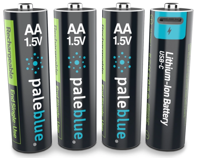 Pale Blue Voyager AA Battery 4-pack AA w/ 4x1 cable USB-C 