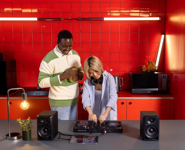 Pioneer DJ DDJ-FLX4 DJ Rekordbox Controller 