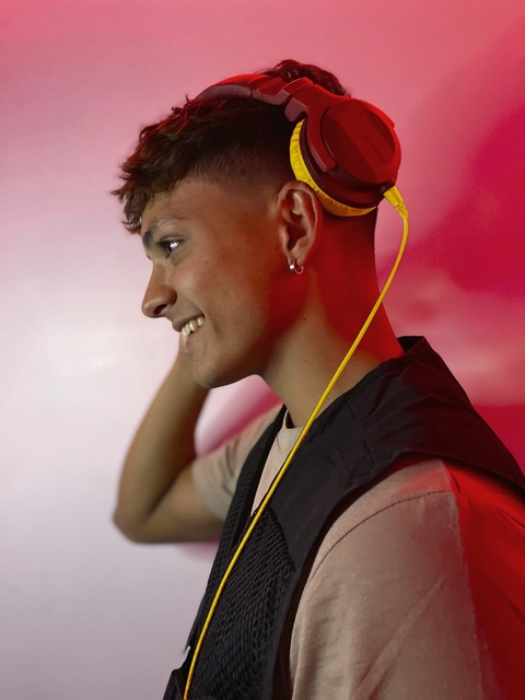 Pioneer DJ HDJ-CUE1BT-R DJ Headphones with Bluetooth - Red 