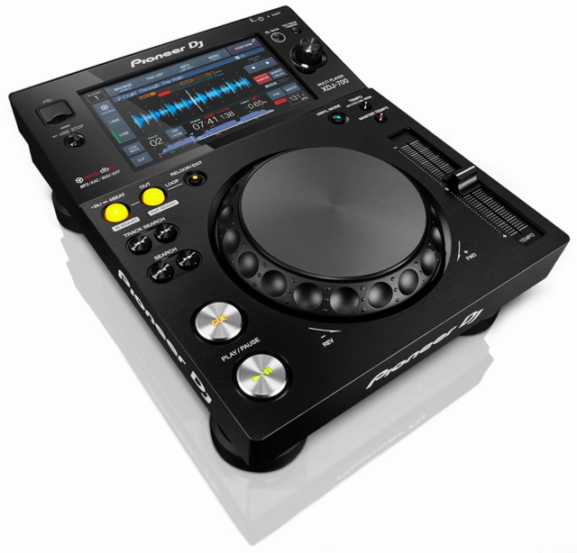 Pioneer DJ XDJ-700 Compact Digital Deck 