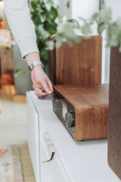 Pure Classic Stereo Coffee Black/Walnut 