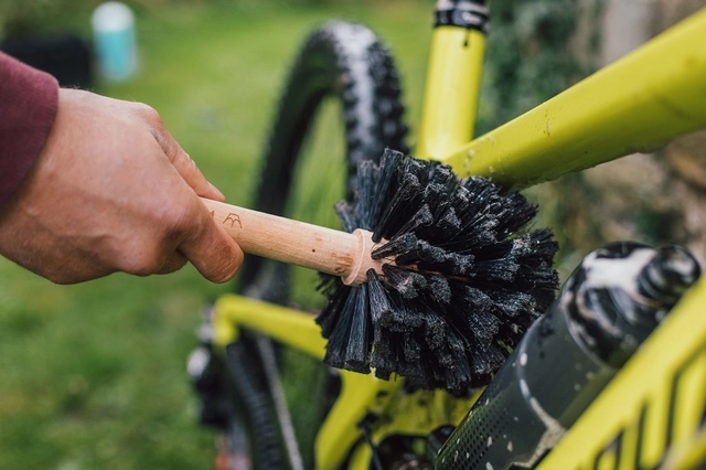 Peaty's Bog Brush 