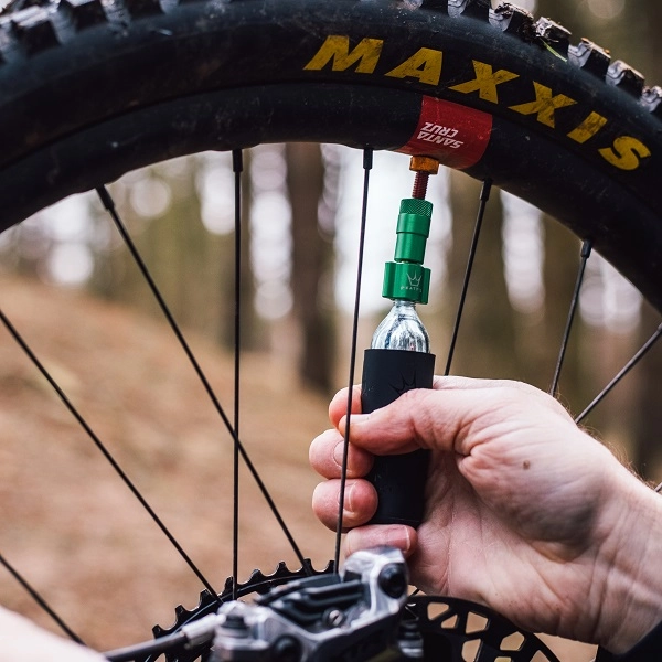 Peaty's Holeshot CO2 Tyre Inflator MTB (25g) - Turquoise 