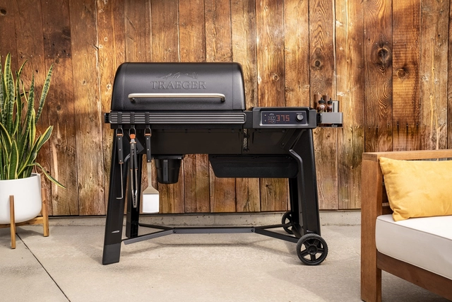 Traeger Woodridge 