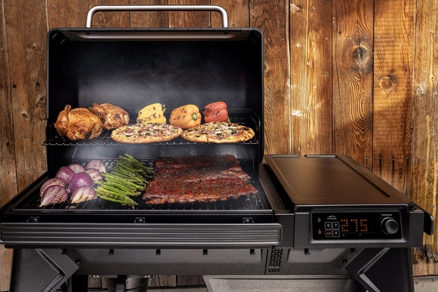 Traeger Woodridge 