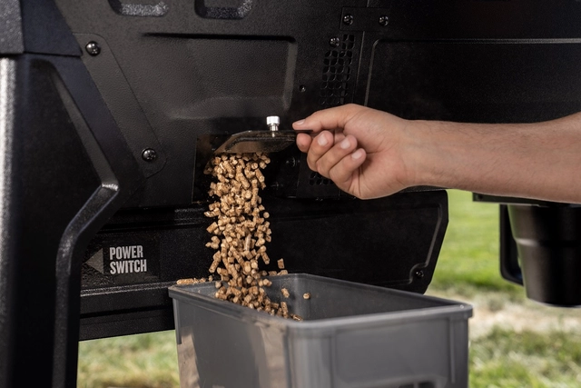 Traeger Woodridge Pro 